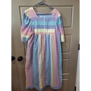 Vintage Coffee Coat by Saybury M/L Rainbow Striped Snap House Dress Seersucker